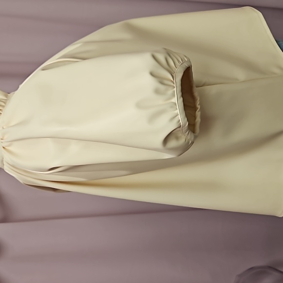 'Olivia James' buttercream Elizabeth Top Leather - Picture 4 of 5